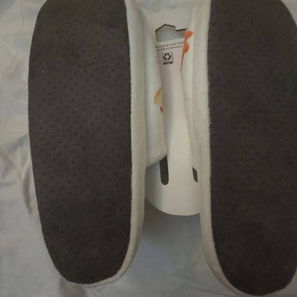 "Friends" White and Blue Slippers - Picture 5 of 5